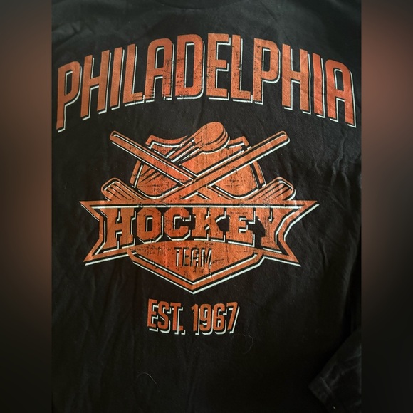 New- Philadelphia Hockey Team Long Sleeve Shirt official licensed merchandise - Picture 3 of 5